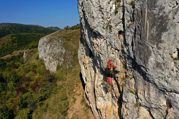 How to check if a vehicle is subject to a recall in the UK?